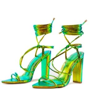 Green Hologram Casatti Heels😍